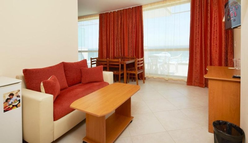 Napospart utazás Hotel Sea Breeze