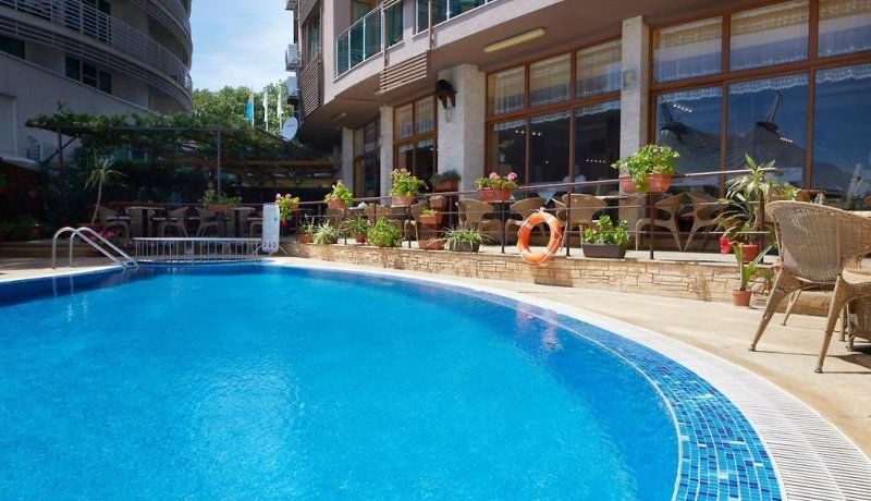 Napospart utazás Hotel Sea Breeze