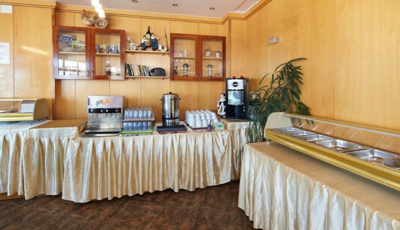 Napospart utazás Hotel Sea Breeze