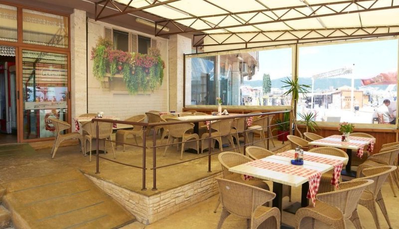 Napospart utazás Hotel Sea Breeze