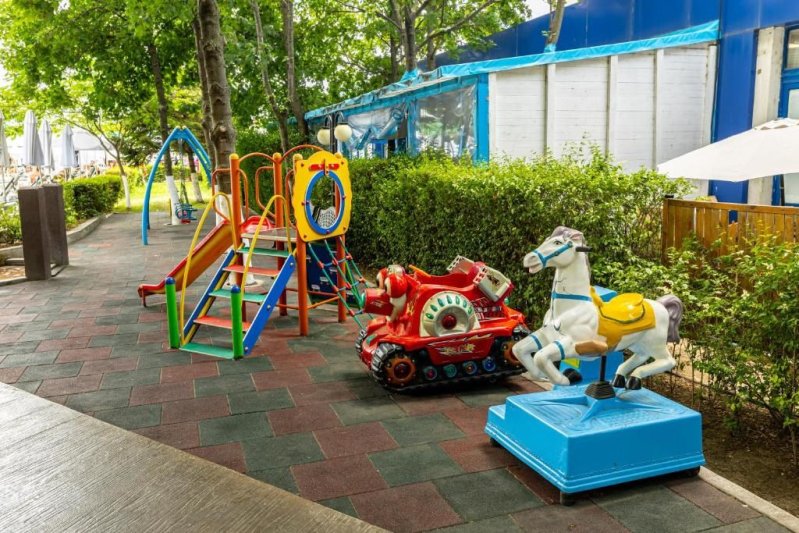 Napospart utazás Hotel Slavyanski