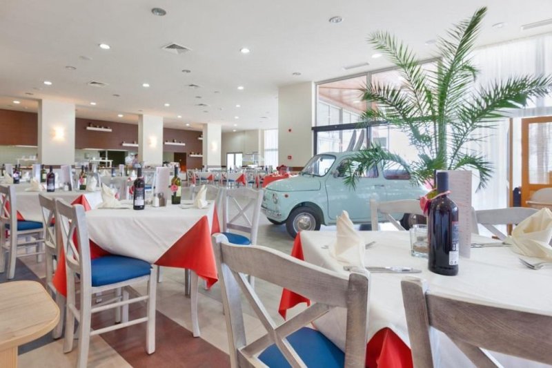 Obzor utazás Hotel Sol Luna Bay Resort