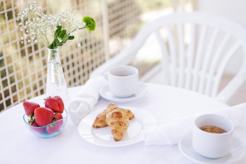 Napospart utazás Hotel Wela