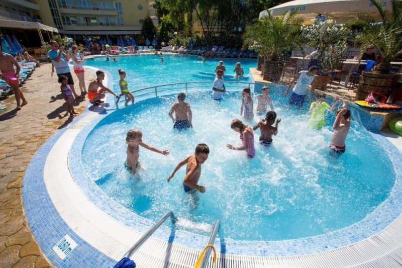 Napospart utazás Hotel Wela