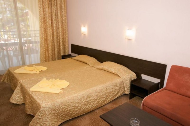 Napospart utazás Hotel Yavor Palace