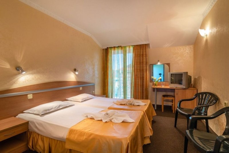 Pomorie utazás Hotel Zeus