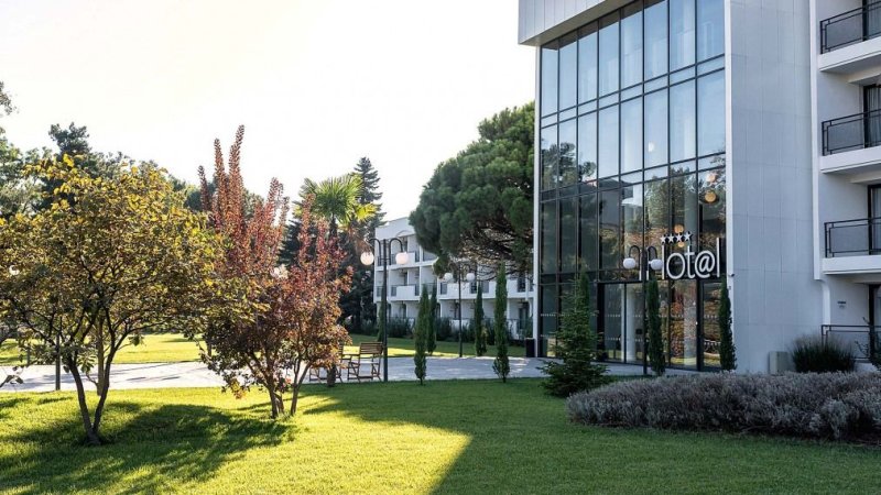 iHotel Napospart