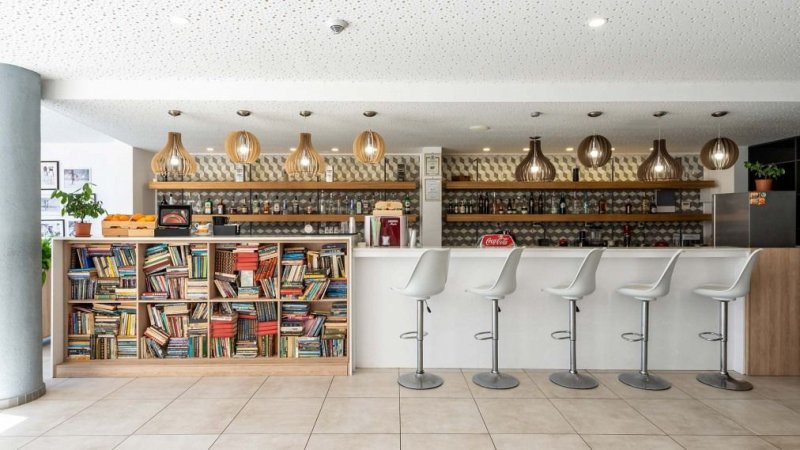iHotel Napospart