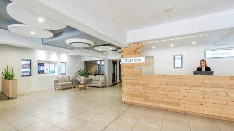 iHotel Napospart