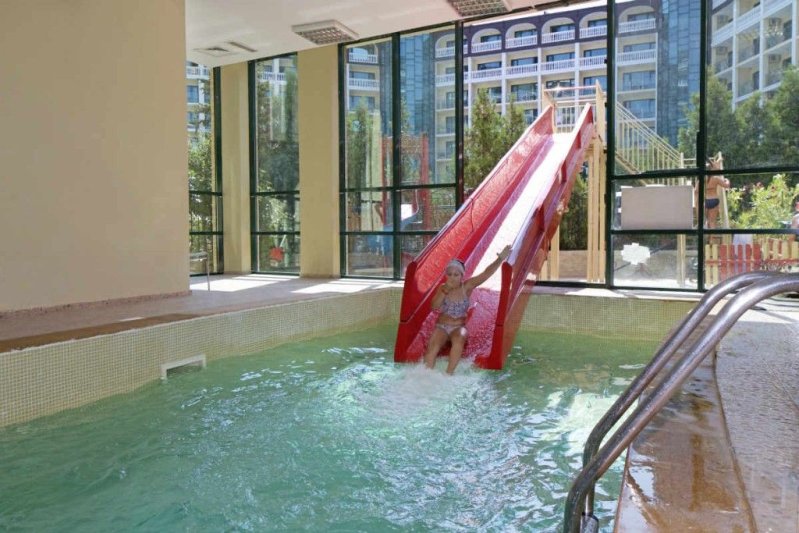 Napospart utazás Mena Palace