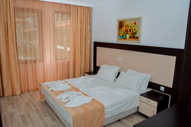 Szveti Vlasz utazás Olymp Aparthotel