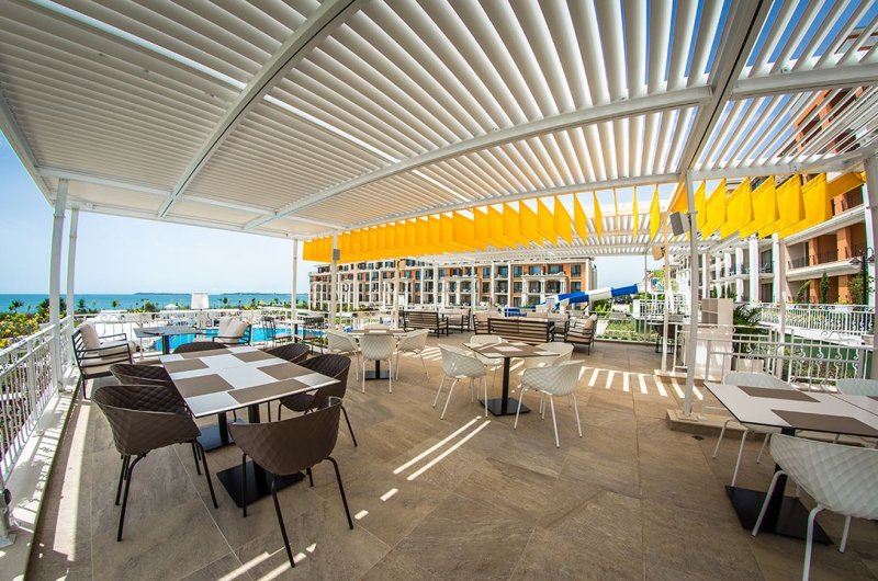 Napospart utazás Premier Fort Beach Aparthotel