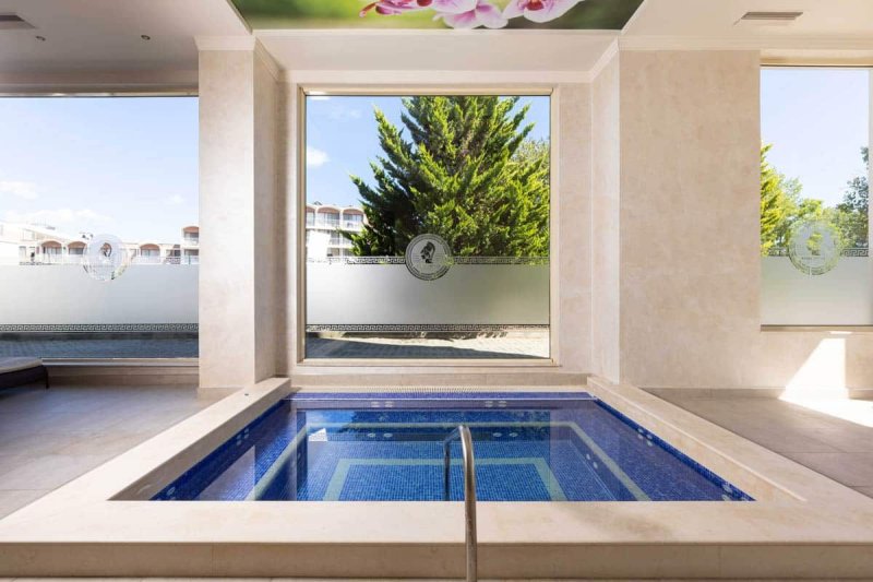 Napospart utazás Rome Palace Deluxe