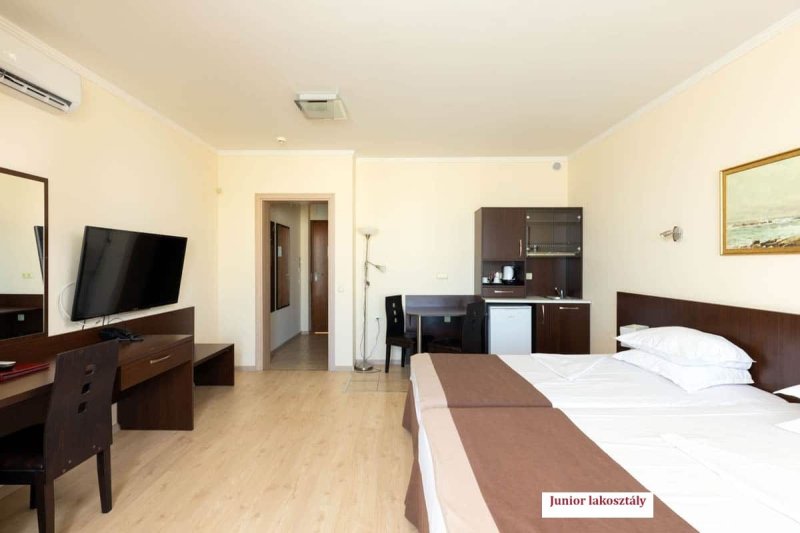 Napospart utazás Rome Palace Deluxe