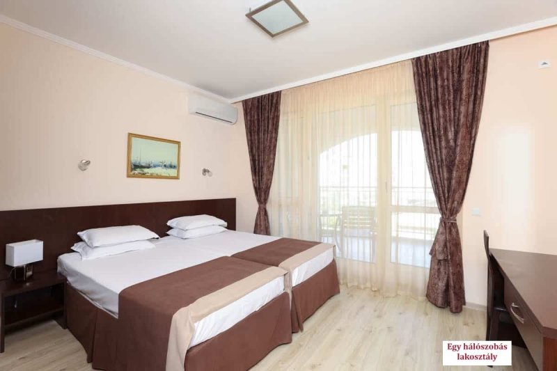 Napospart utazás Rome Palace Deluxe