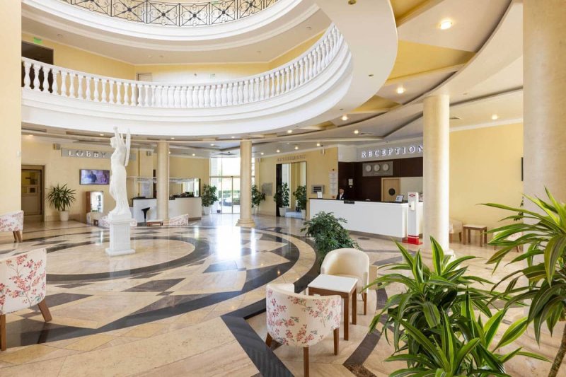 Napospart utazás Rome Palace Deluxe