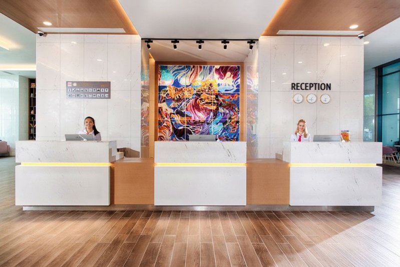 Napospart utazás Secrets Sunny Beach Resort & Spa