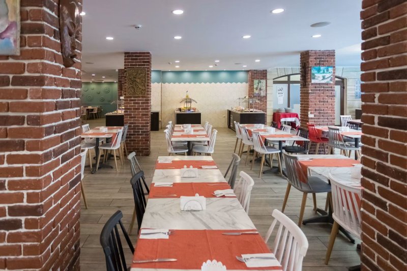 Napospart utazás Tarsis Hotel &Aquapark