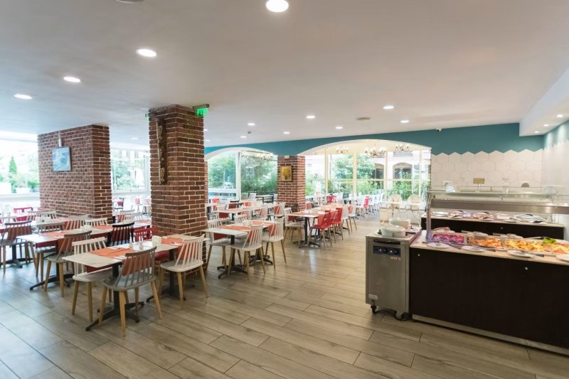 Napospart utazás Tarsis Hotel &Aquapark