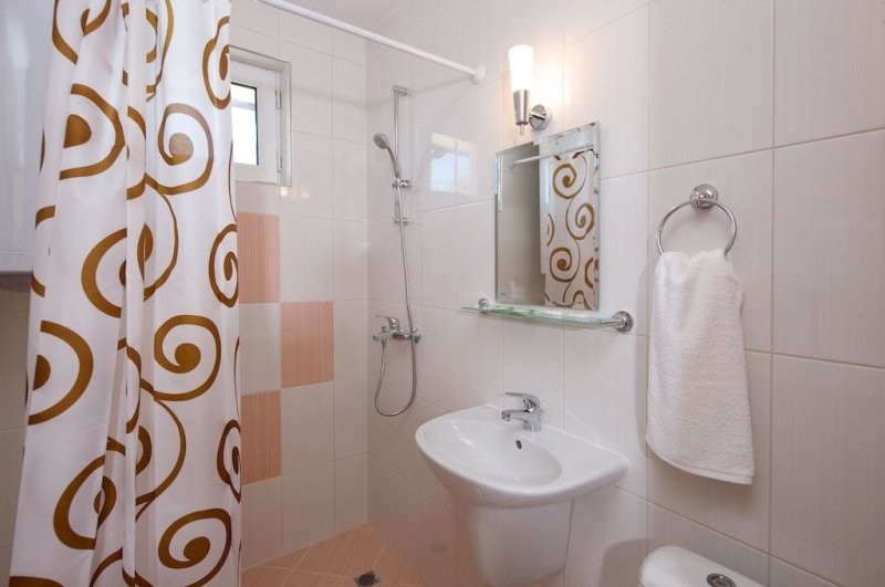 Neszebar utazás Topalovi - Cherno More Vendégház