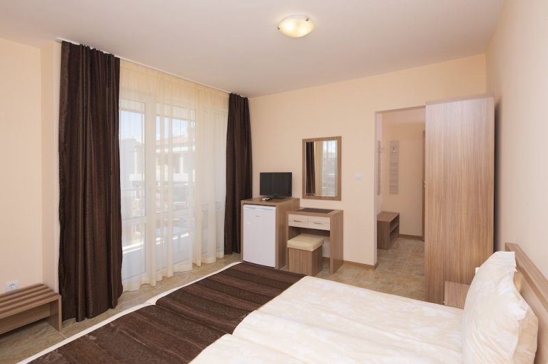 Neszebar utazás Topalovi - Cherno More Vendégház