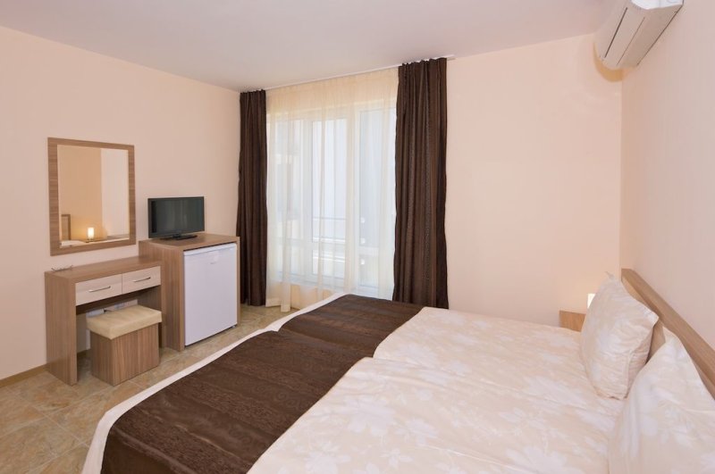 Neszebar utazás Topalovi - Cherno More Vendégház