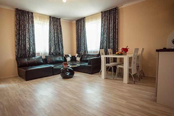 BAHAMI RESIDENCE Napospart