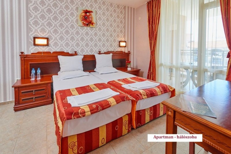 Napospart utazás Hotel Karolina