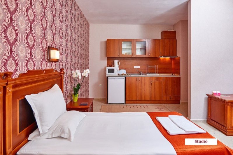 Napospart utazás Hotel Karolina