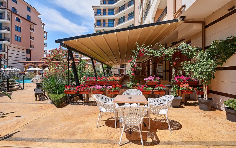 Napospart utazás Hotel Karolina