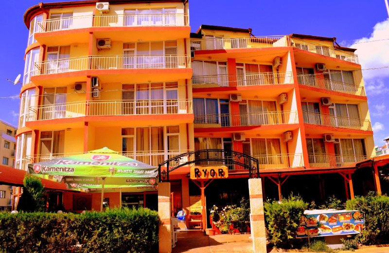 Napospart utazás Hotel Ryor