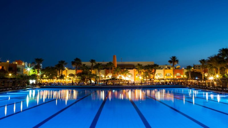 Hurghada utazás Arabia Azur Hotel