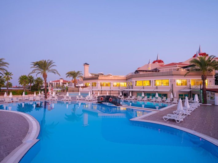 Belek utazás Aydinbey Famous Resort