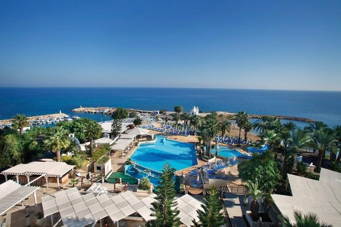 Dél-Ciprus utazás Golden Coast Beach Hotel