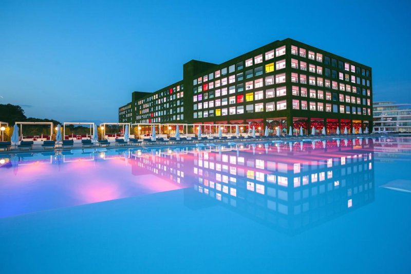 Belek utazás Adam & Eve