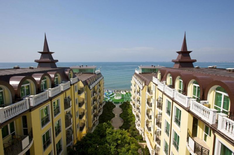 Szveti Vlasz utazás Amore Beach Hotel