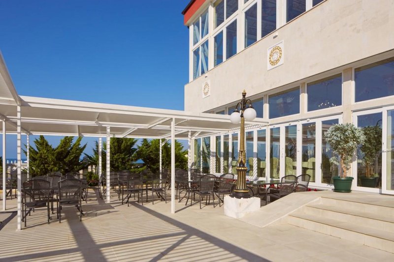 Szveti Vlasz utazás Amore Beach Hotel