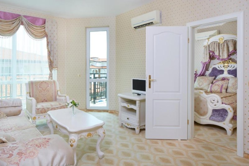 Szveti Vlasz utazás Amore Beach Hotel