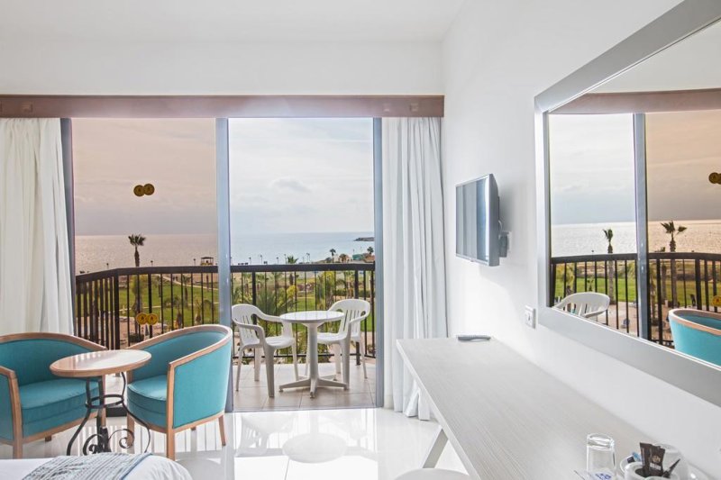 Ciprus Ayia Napa utazás Anmaria Beach