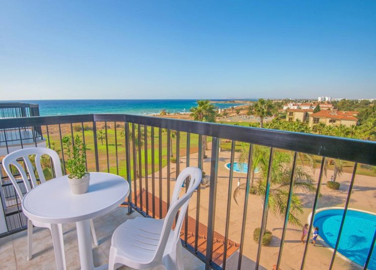 Ciprus Ayia Napa utazás Anmaria Beach