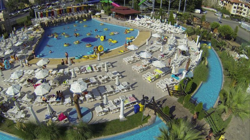 Napospart utazás Aqua Nevis Club Hotel