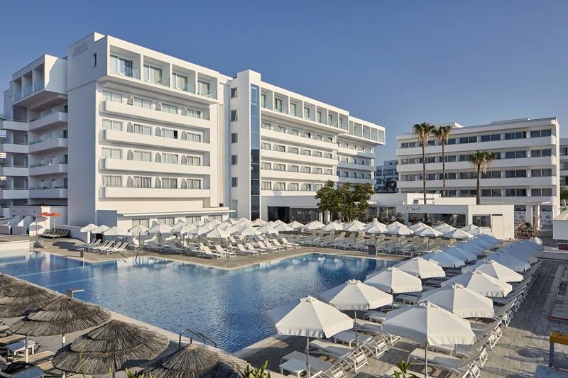 Dél-Ciprus utazás Atlantica Sancta Napa Hotel