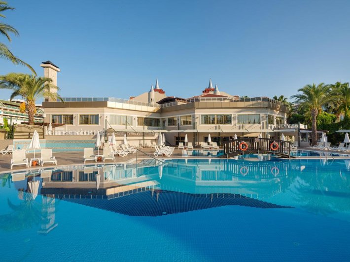 Belek utazás Aydinbey Famous Resort