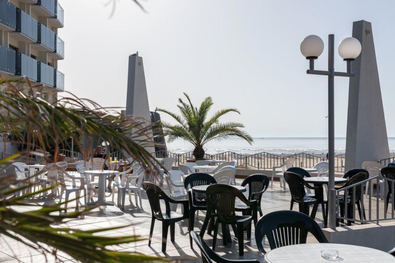 Napospart utazás Burgas Beach