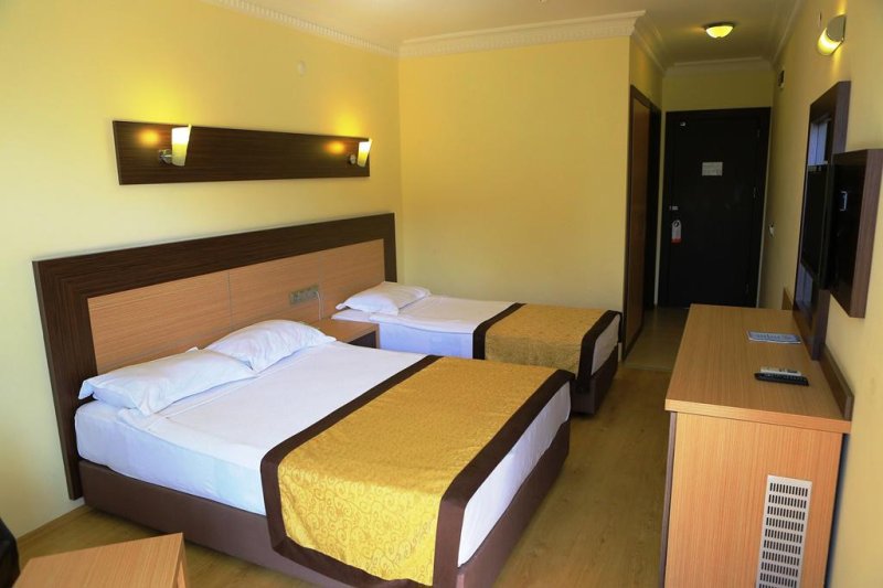 Alanya utazás Carelta Beach Hotel