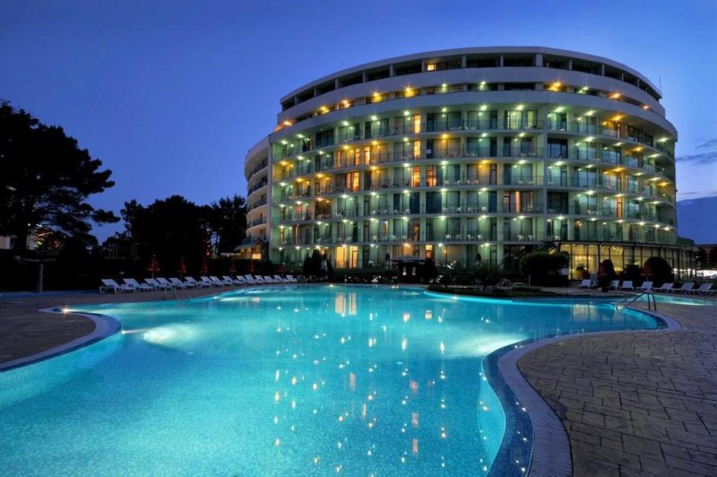 Napospart utazás Colosseum Hotel