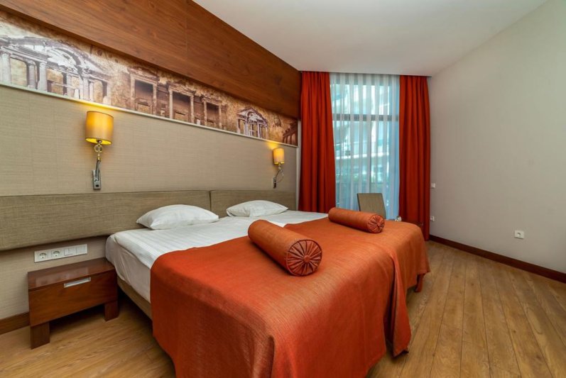 Side utazás Commodore Elite Suites & Spa