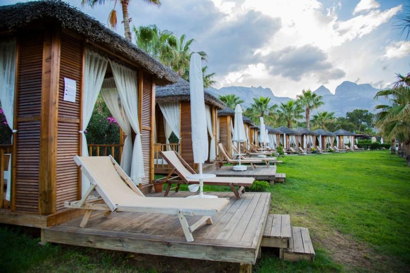 Kemer utazás Crystal Flora Beach Resort