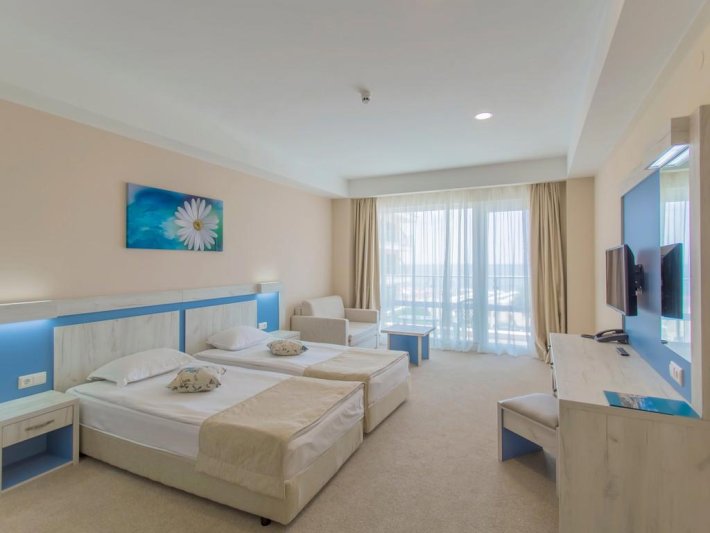 Napospart utazás Dit Club Hotel Evrika