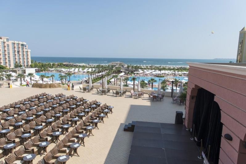 Napospart utazás Dit Majestic Beach Resort